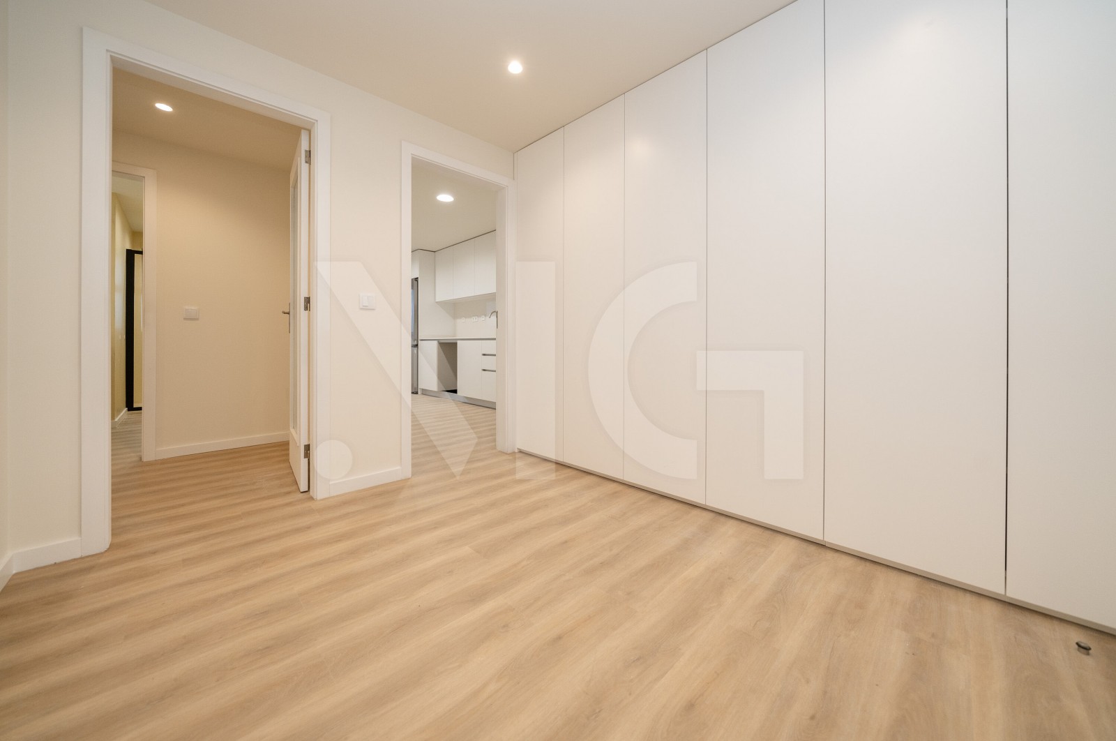 Apartamento T2 para Venda em Real, Dume e Semelhe, Braga, Braga - Hall de entrada (Imagem 1)