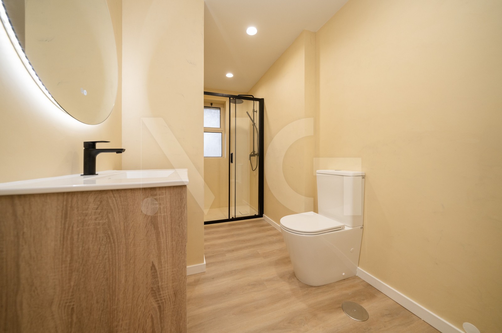 Apartamento T2 para Venda em Real, Dume e Semelhe, Braga, Braga - Casa de banho (Imagem 1)