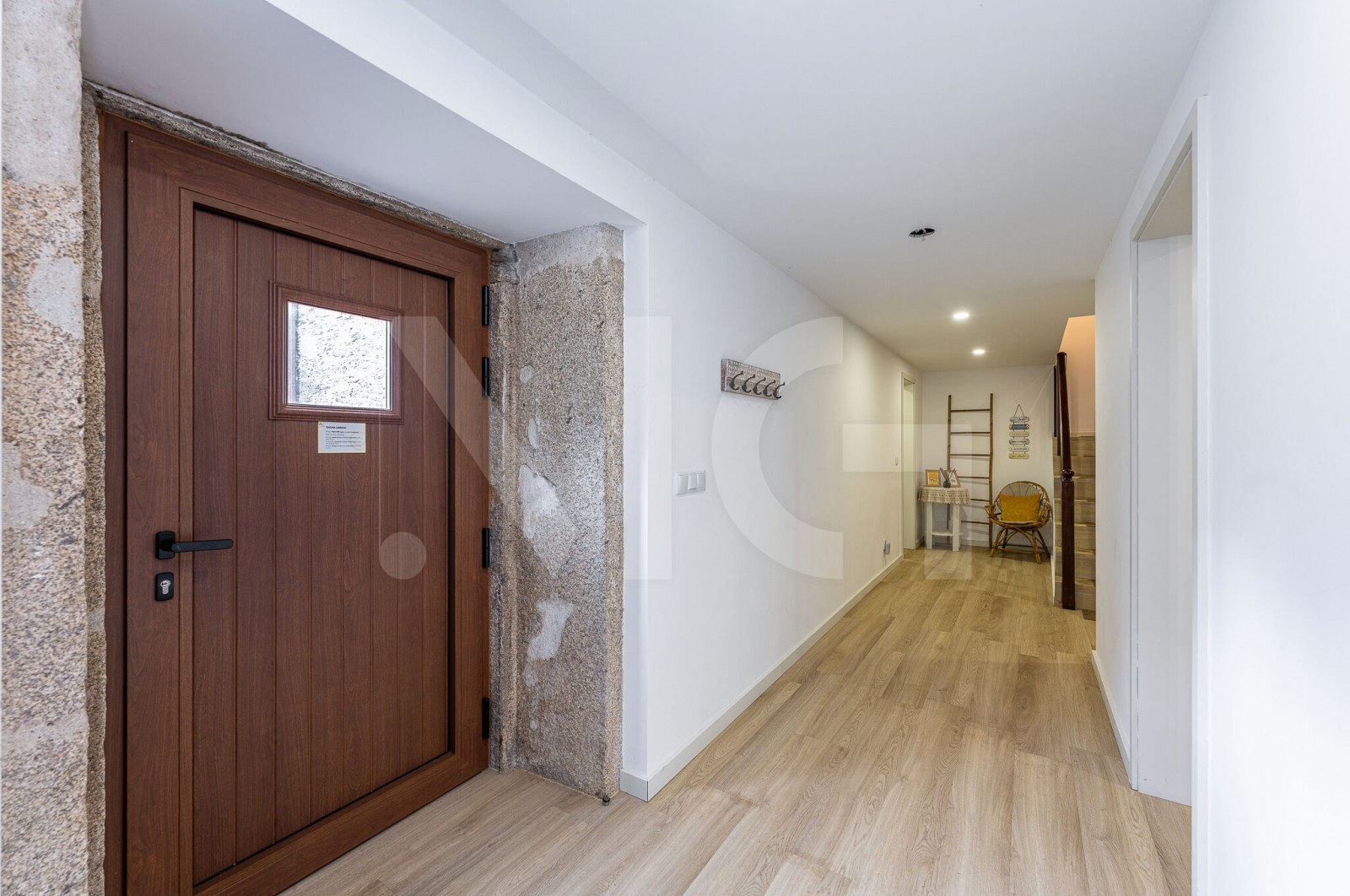 Moradia T4 para Venda em Gondar e Orbacém, Caminha, Viana do Castelo - Hall de entrada (Imagem 1)