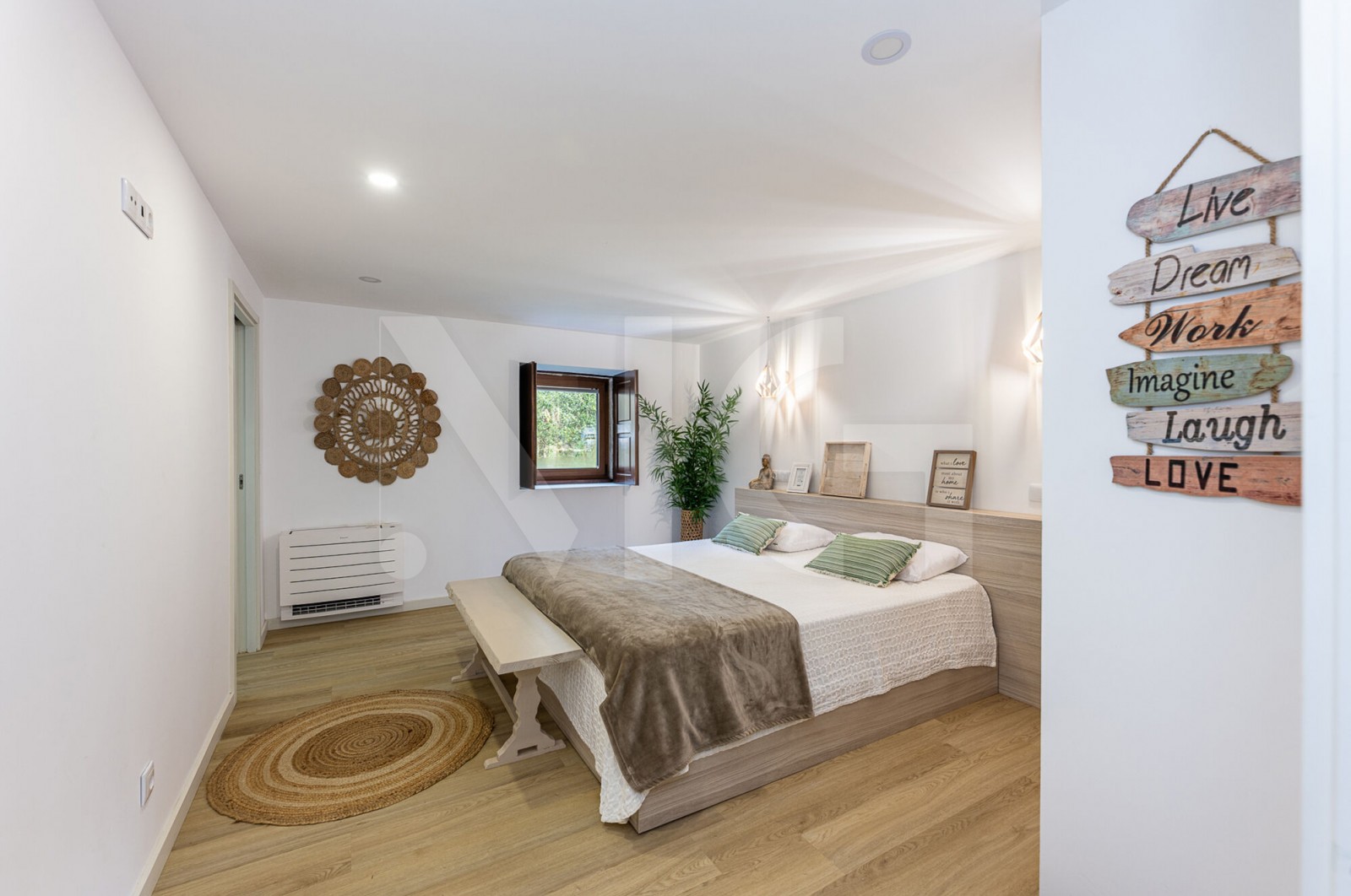 Moradia T4 para Venda em Gondar e Orbacém, Caminha, Viana do Castelo - Quarto (Imagem 1)