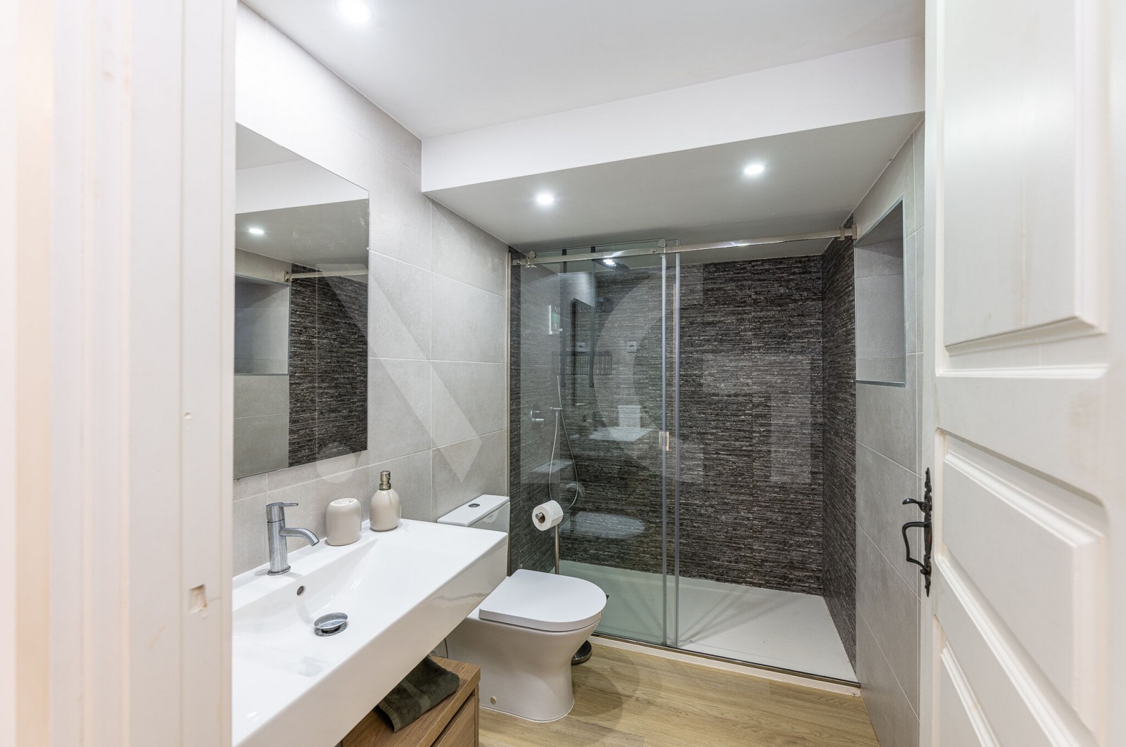 Moradia T4 para Venda em Gondar e Orbacém, Caminha, Viana do Castelo - Casa de banho (Imagem 5)