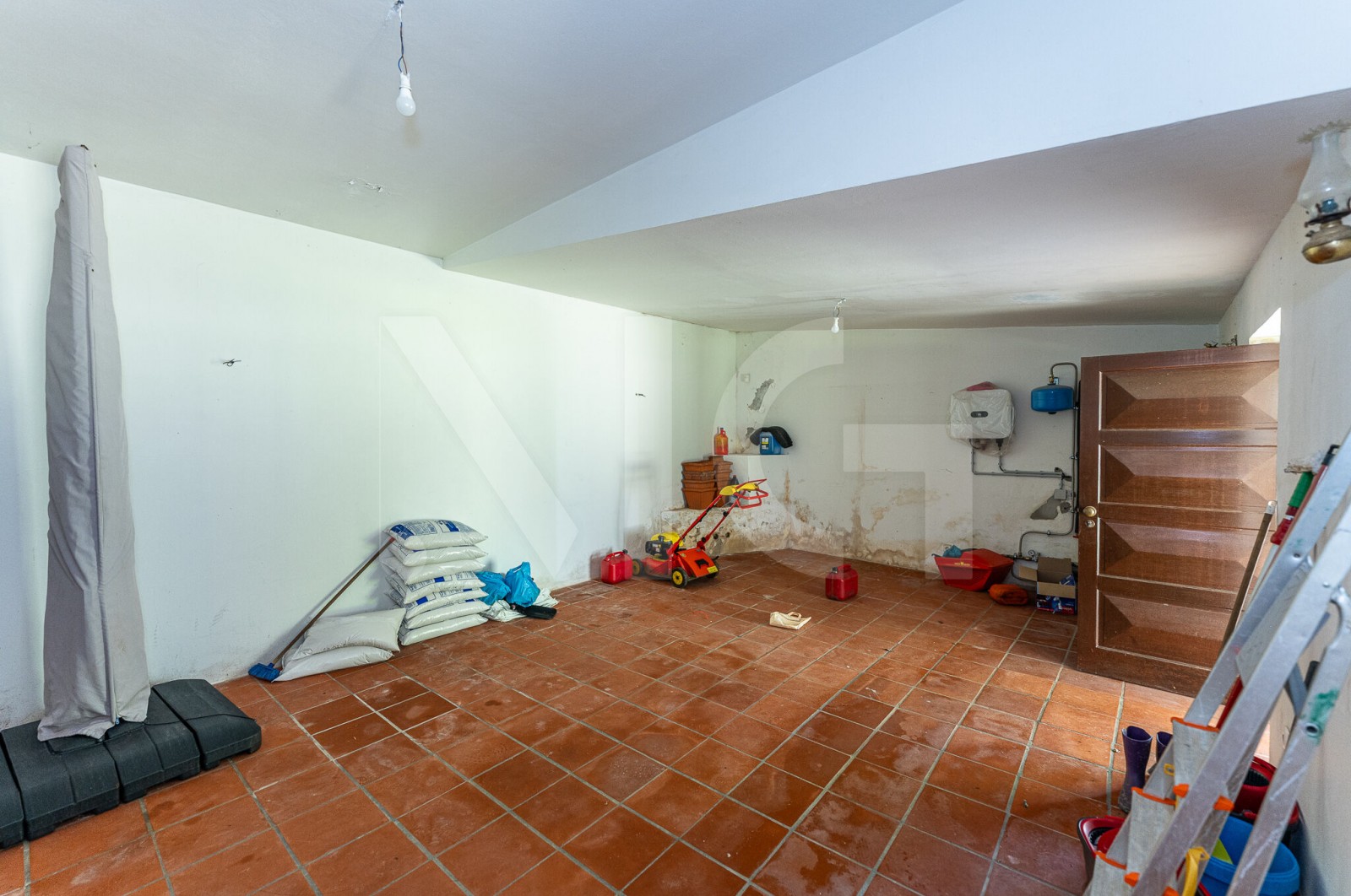 Moradia T4 para Venda em Gondar e Orbacém, Caminha, Viana do Castelo - Parqueamento/Garagem (Imagem 2)