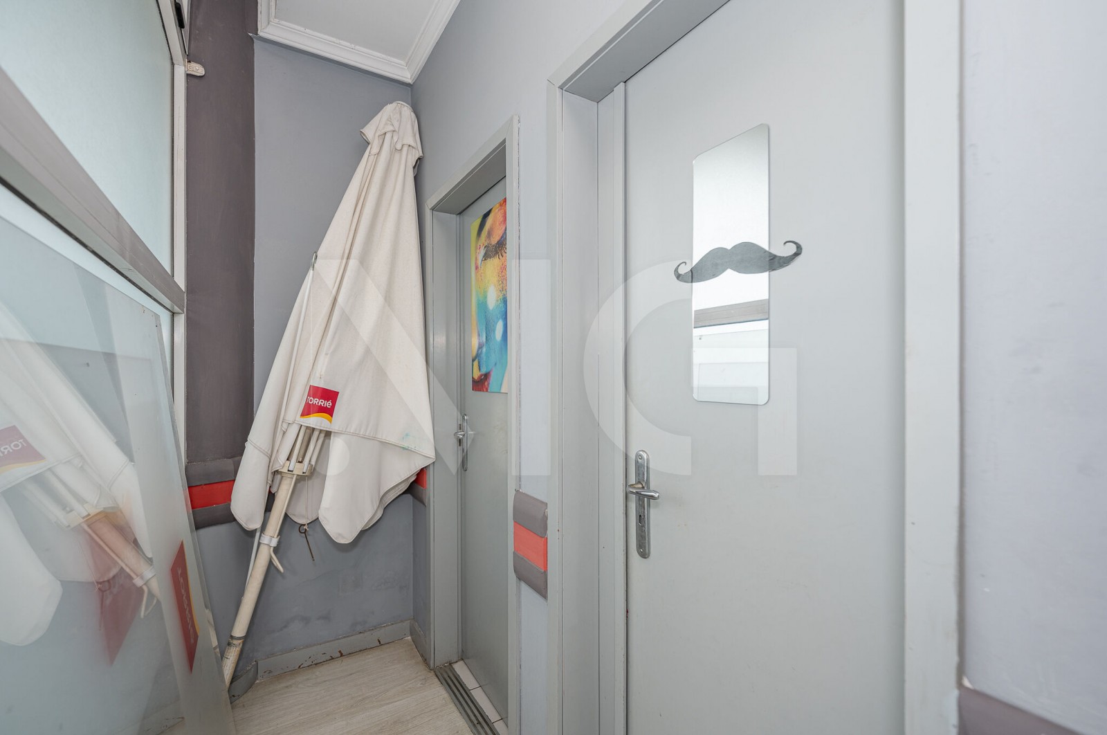 Comércio para Trespasse em Matosinhos e Leça da Palmeira, Matosinhos, Porto - Casa de banho (Imagem 1)