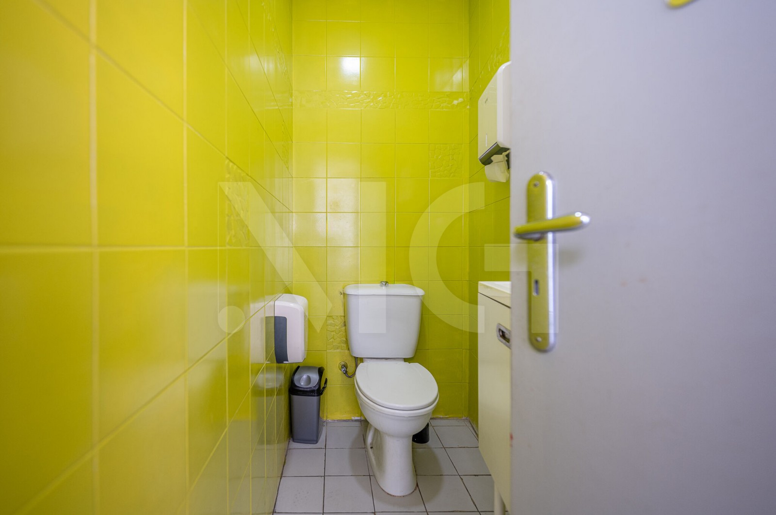 Comércio para Trespasse em Matosinhos e Leça da Palmeira, Matosinhos, Porto - Casa de banho (Imagem 3)