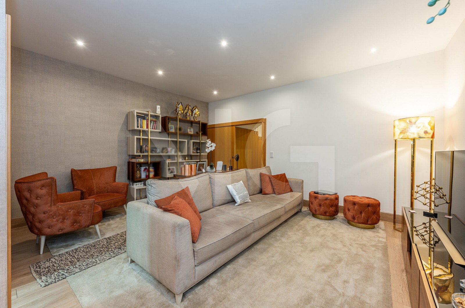 House T3 for For sale in Paranhos, Porto, Porto - Sala (Imagem 4)