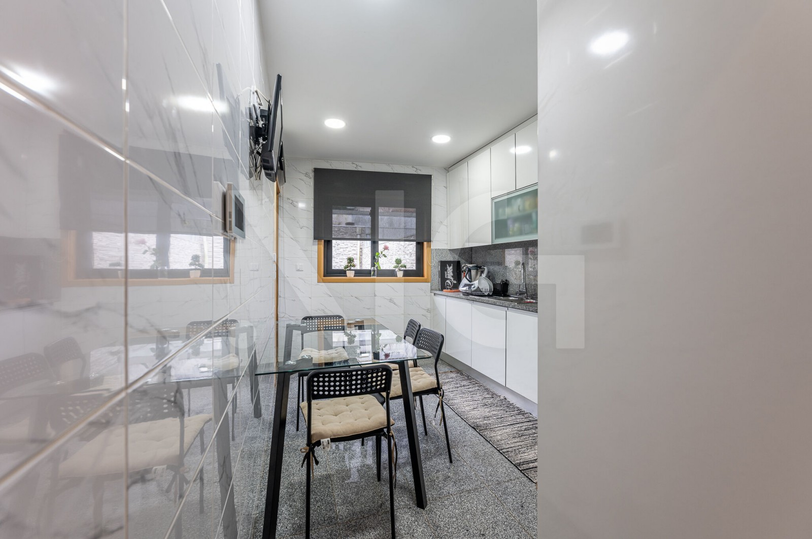 House T3 for For sale in Paranhos, Porto, Porto - Cozinha (Imagem 1)