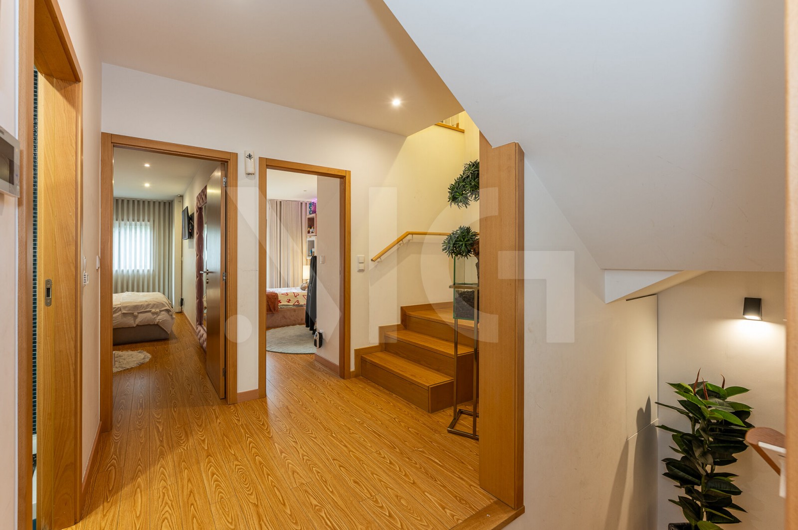 House T3 for For sale in Paranhos, Porto, Porto - Corredor (Imagem 2)