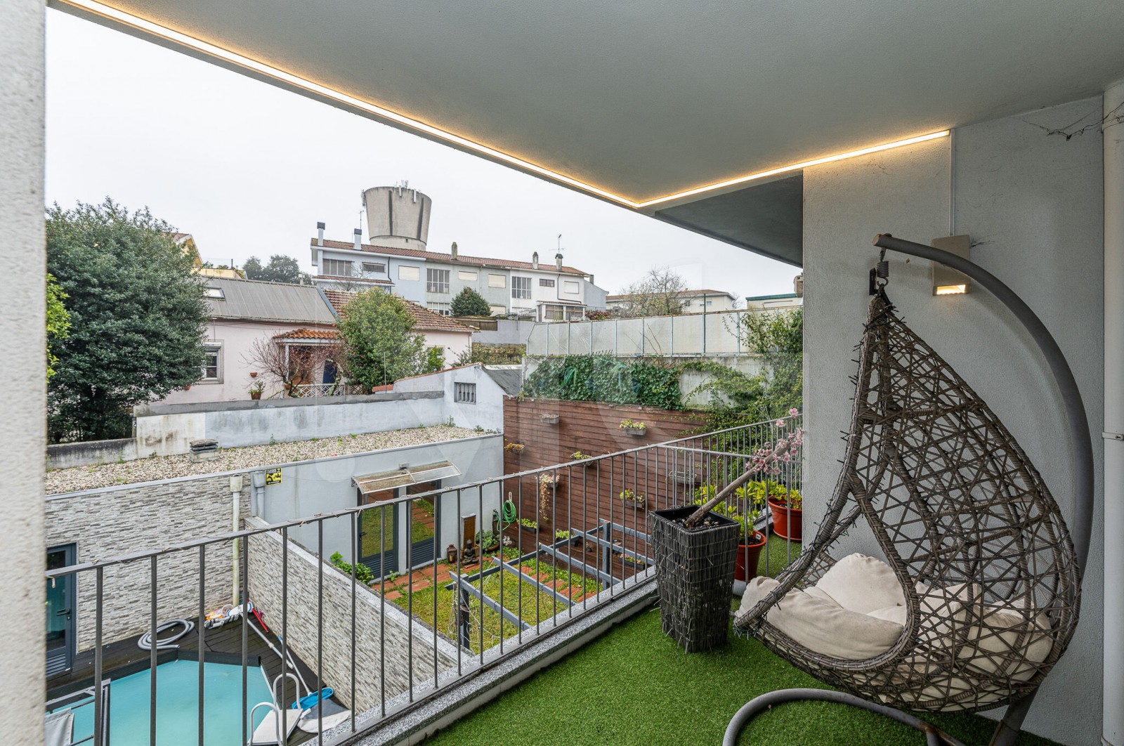 House T3 for For sale in Paranhos, Porto, Porto - Varanda (Imagem 1)