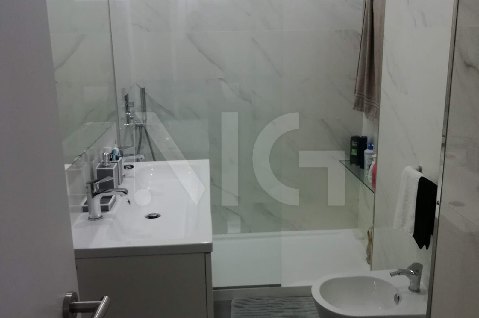 Apartamento T2 para Venda em Custóias, Leça do Balio e Guifões, Matosinhos, Porto - Casa de banho (Imagem 2)