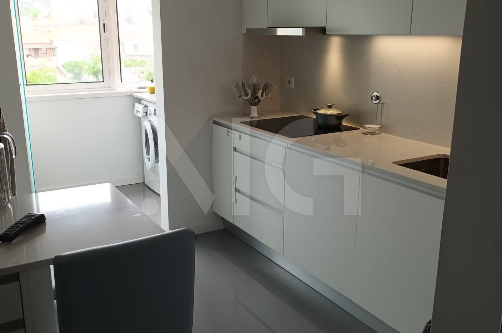 Apartamento T2 para Venda em Custóias, Leça do Balio e Guifões, Matosinhos, Porto - Cozinha (Imagem 4)