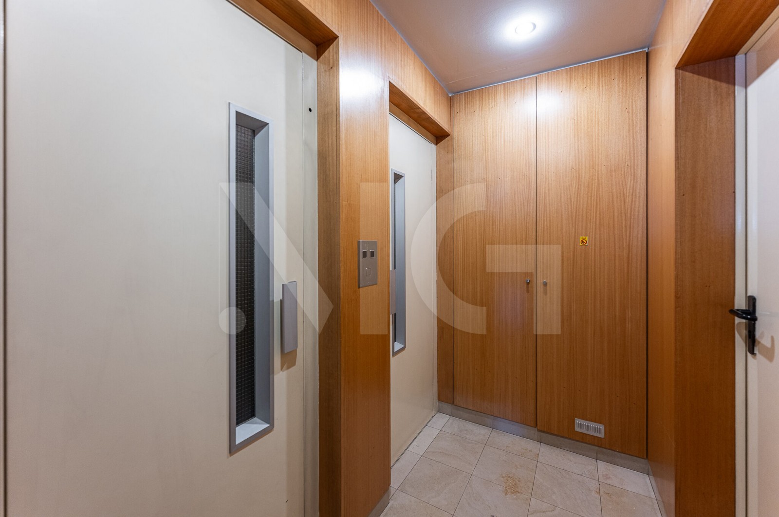 Apartamento T2 para Venda em Rio Tinto, Gondomar, Porto - Áreas comuns (Imagem 2)