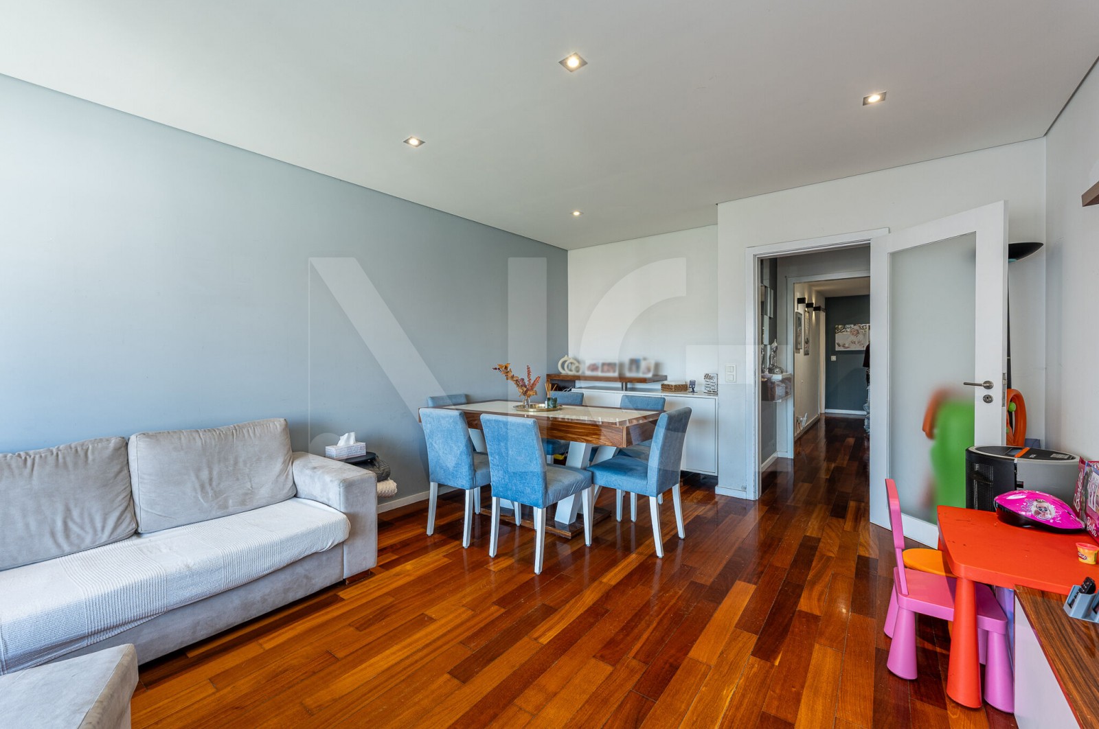 Apartamento T2 para Venda em Rio Tinto, Gondomar, Porto - Sala (Imagem 2)