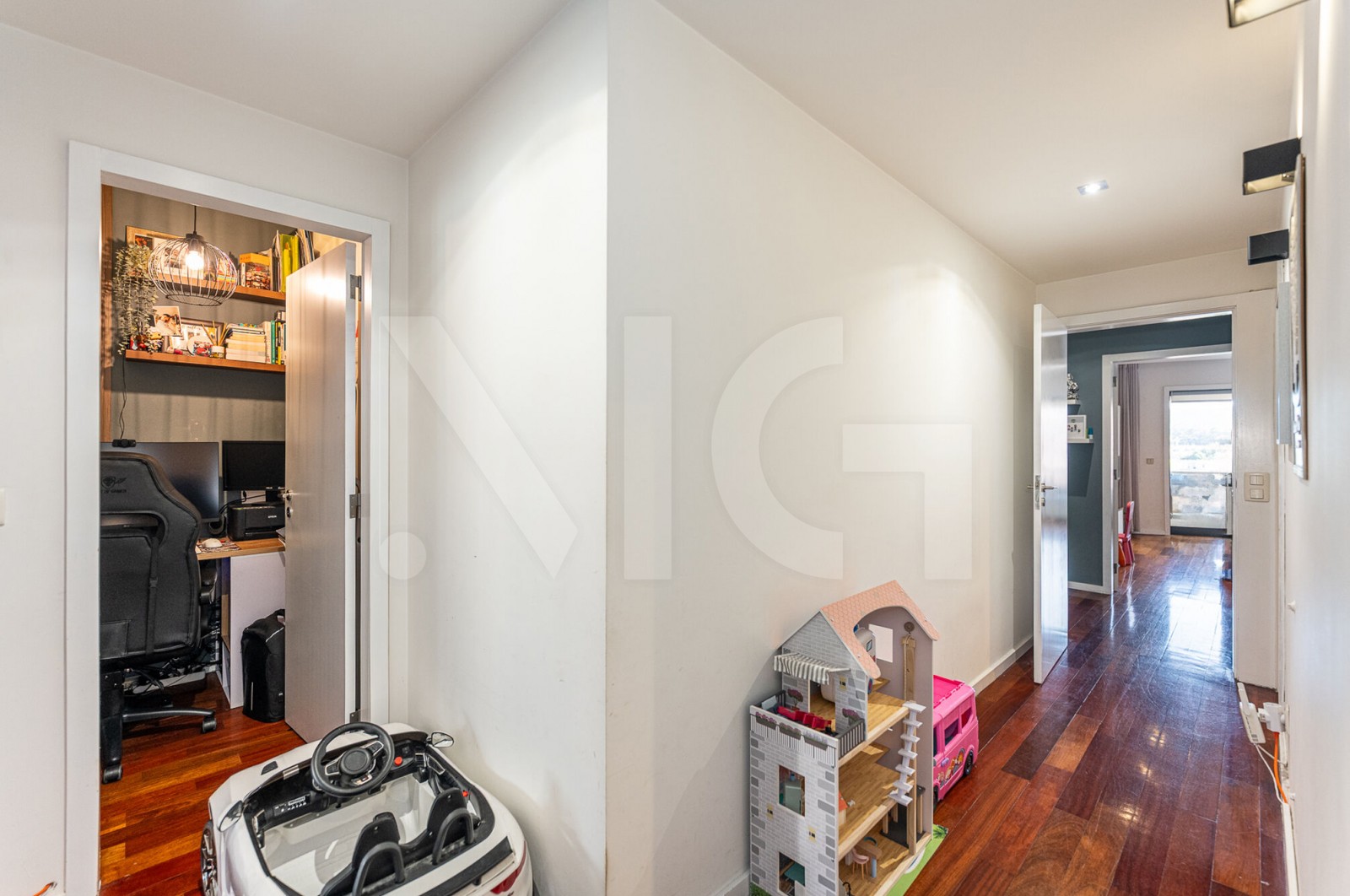 Apartamento T2 para Venda em Rio Tinto, Gondomar, Porto - Corredor (Imagem 5)