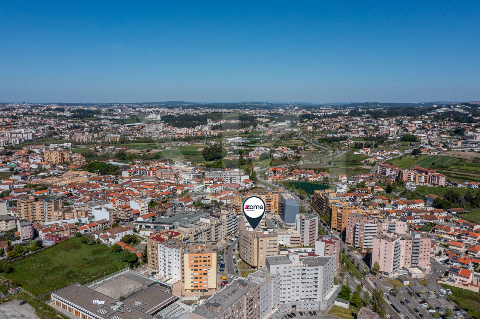 Apartamento T2 para Venda em Rio Tinto, Gondomar, Porto - Área envolvente (Imagem 11)