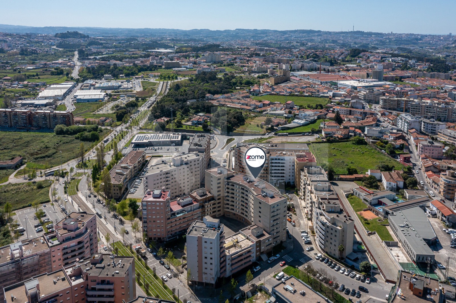 Apartamento T2 para Venda em Rio Tinto, Gondomar, Porto - Área envolvente (Imagem 7)