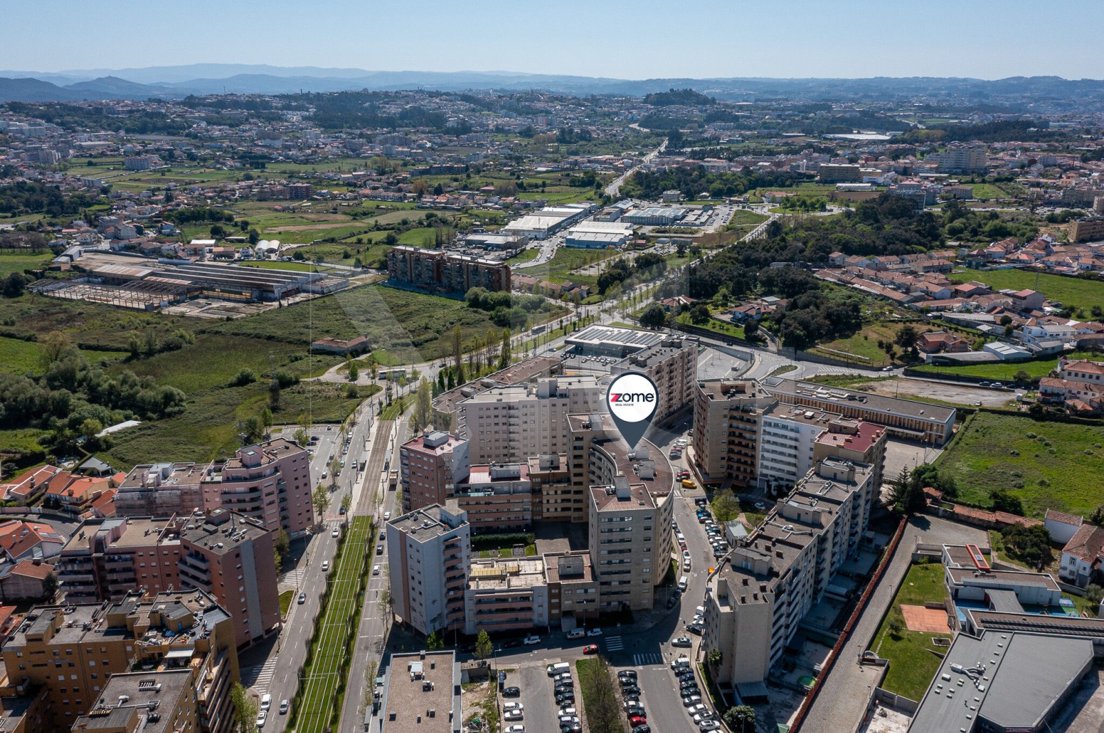 Apartamento T2 para Venda em Rio Tinto, Gondomar, Porto - Área envolvente (Imagem 6)