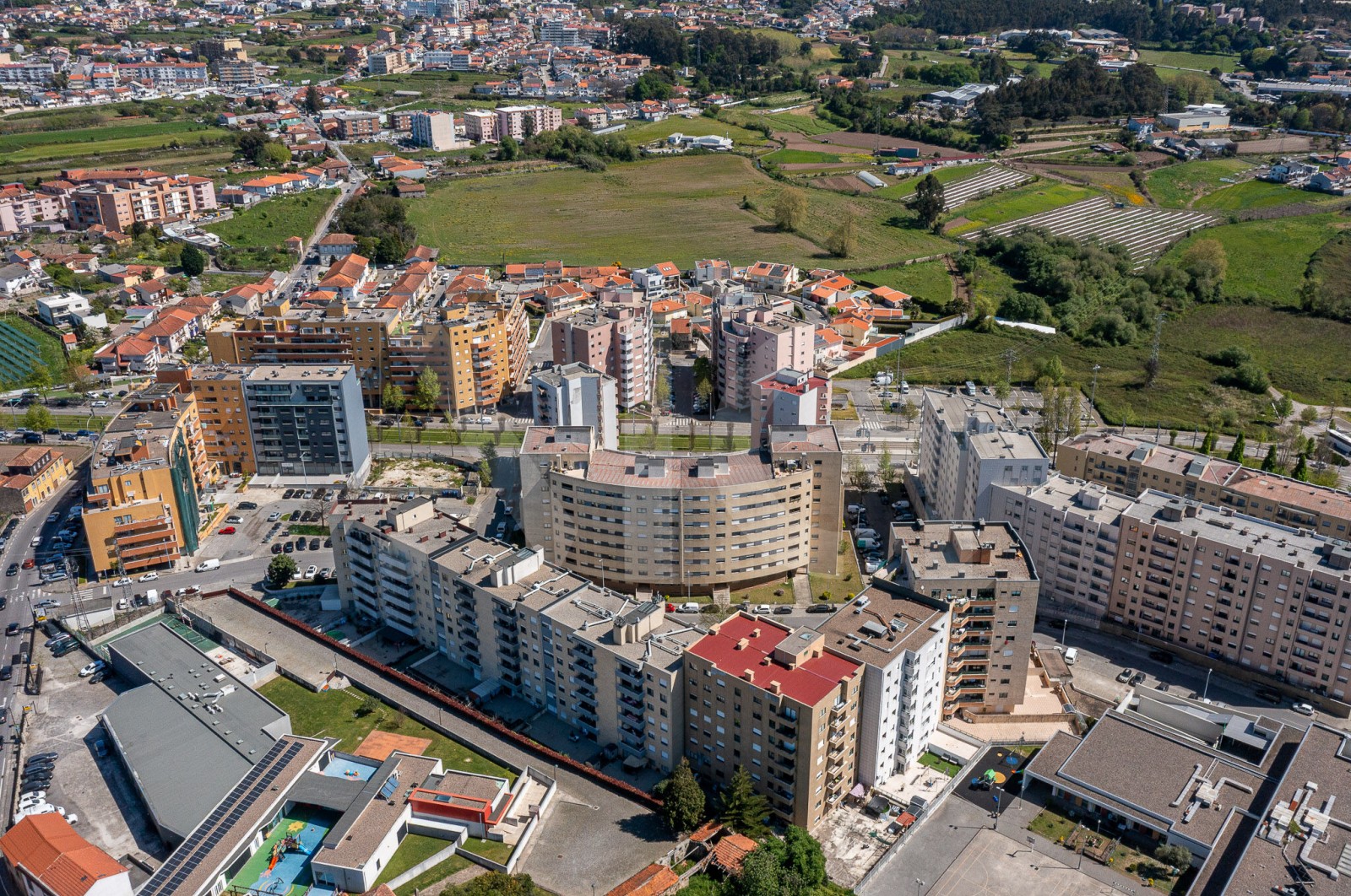 Apartamento T2 para Venda em Rio Tinto, Gondomar, Porto - Fachada (Imagem 8)