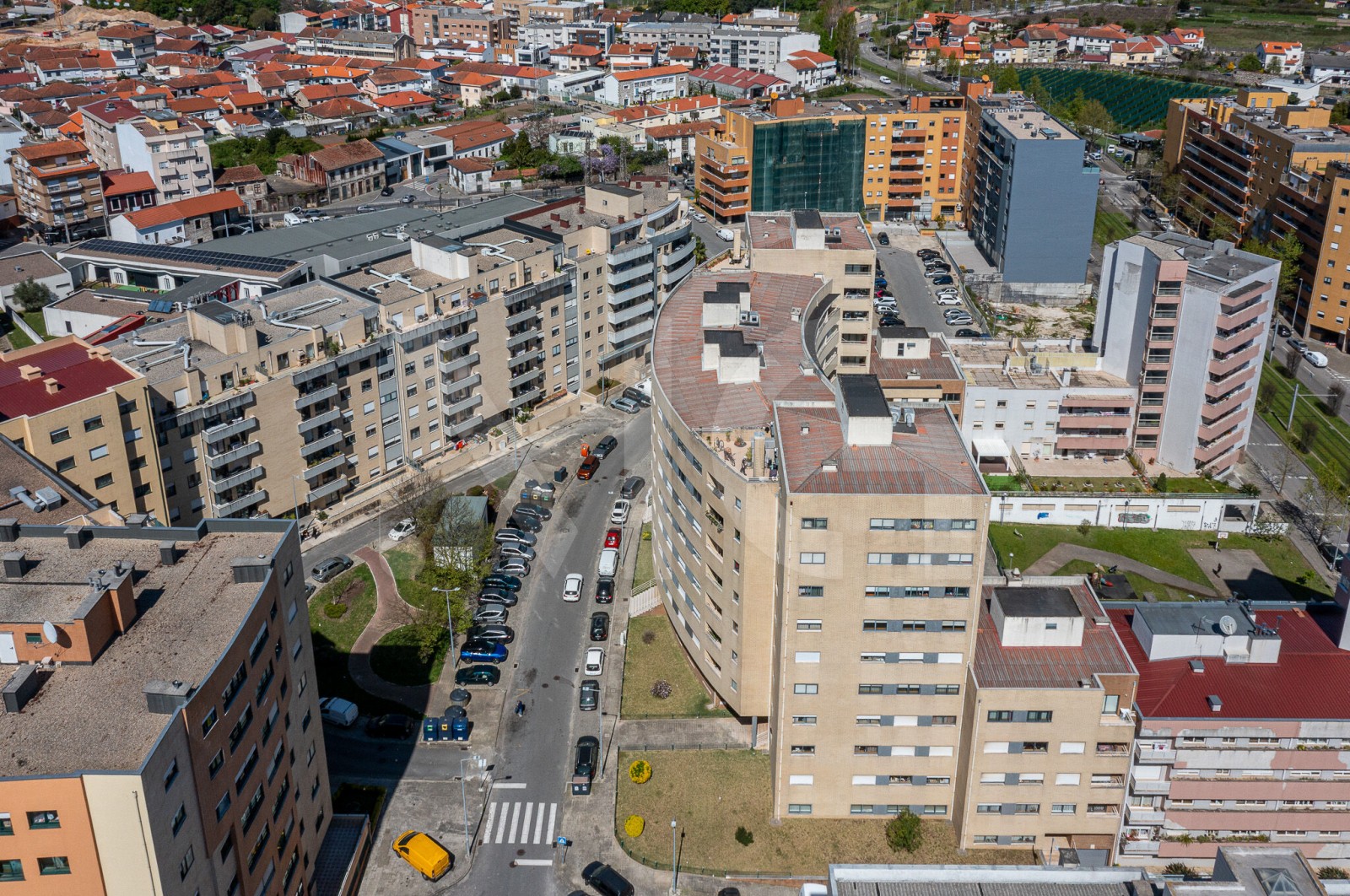 Apartamento T2 para Venda em Rio Tinto, Gondomar, Porto - Área envolvente (Imagem 4)