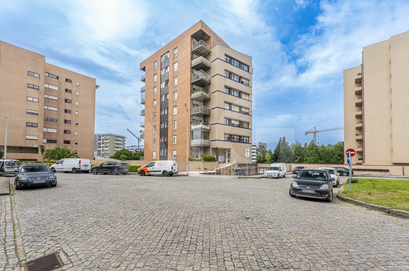Apartamento T3 para Venda em Moreira, Maia, Porto - Fachada (Imagem 1)