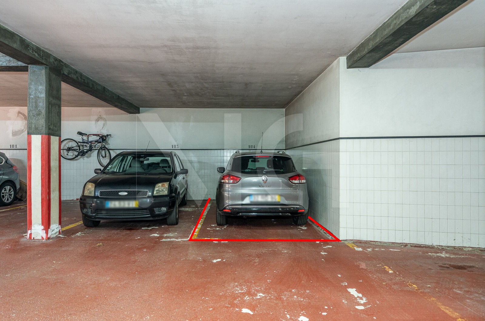 Apartamento T3 para Venda em Moreira, Maia, Porto - Parqueamento/Garagem (Imagem 2)