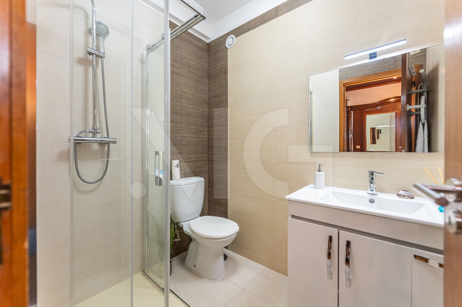 Apartamento T3 para Venda em Moreira, Maia, Porto - Casa de banho (Imagem 1)