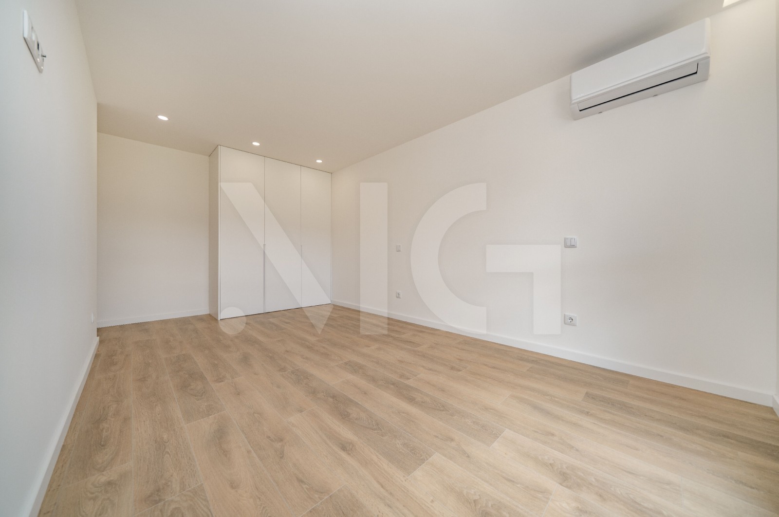 Apartamento T3 para Venda em Póvoa de Lanhoso (Nossa Senhora do Amparo), Póvoa de Lanhoso, Braga - Quarto (Imagem 2)