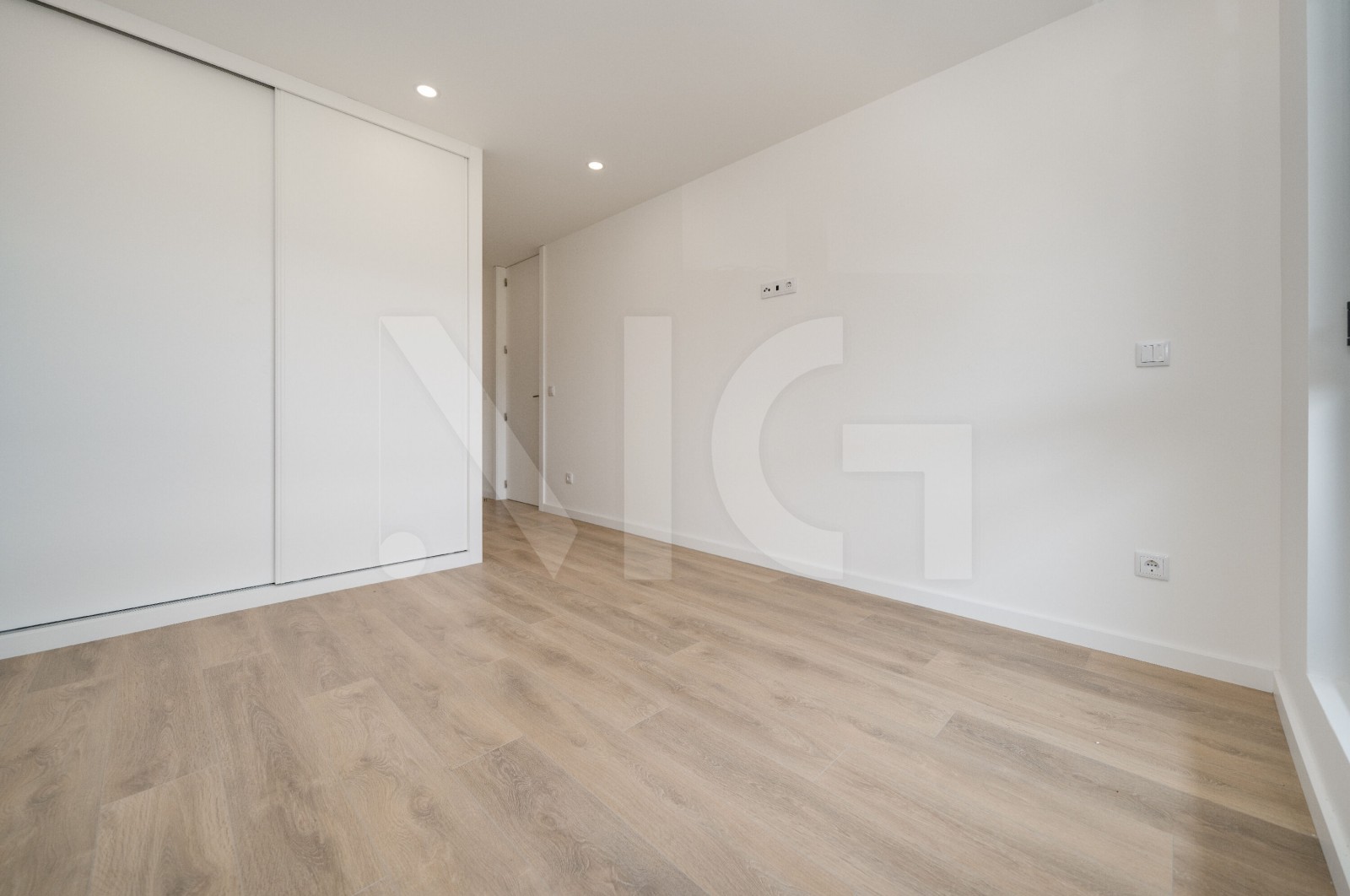 Apartamento T3 para Venda em Póvoa de Lanhoso (Nossa Senhora do Amparo), Póvoa de Lanhoso, Braga - Suite (Imagem 2)