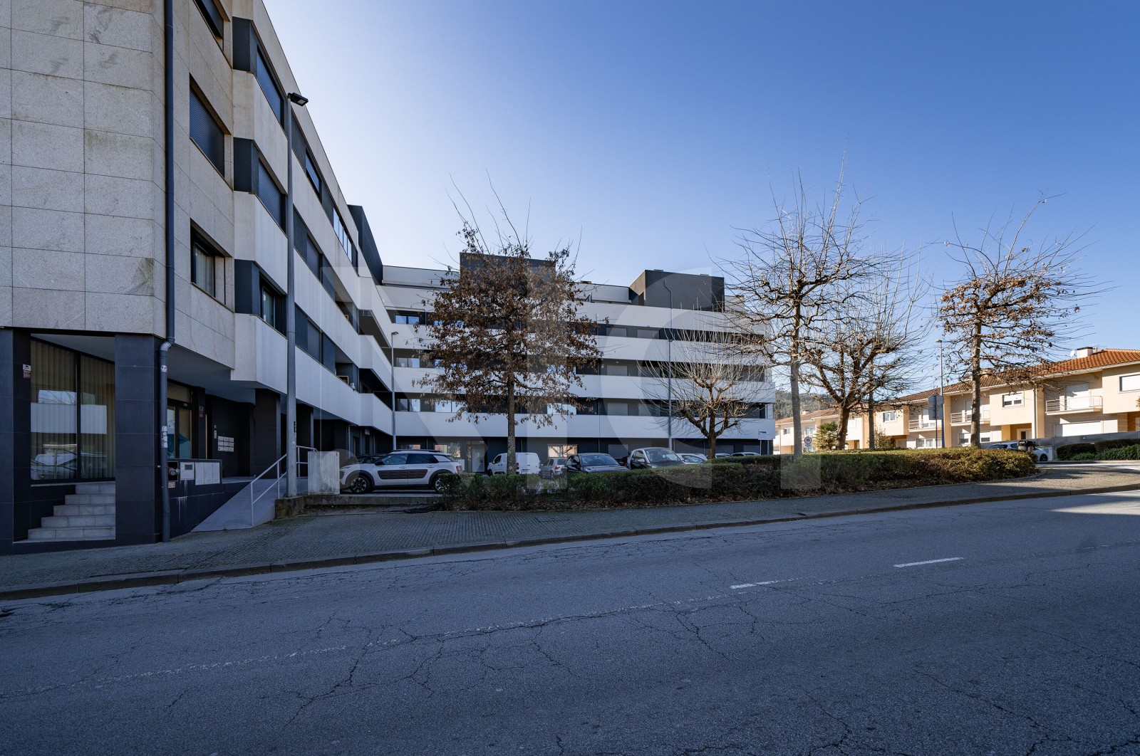 Apartamento T3 para Venda em Póvoa de Lanhoso (Nossa Senhora do Amparo), Póvoa de Lanhoso, Braga - Fachada (Imagem 4)