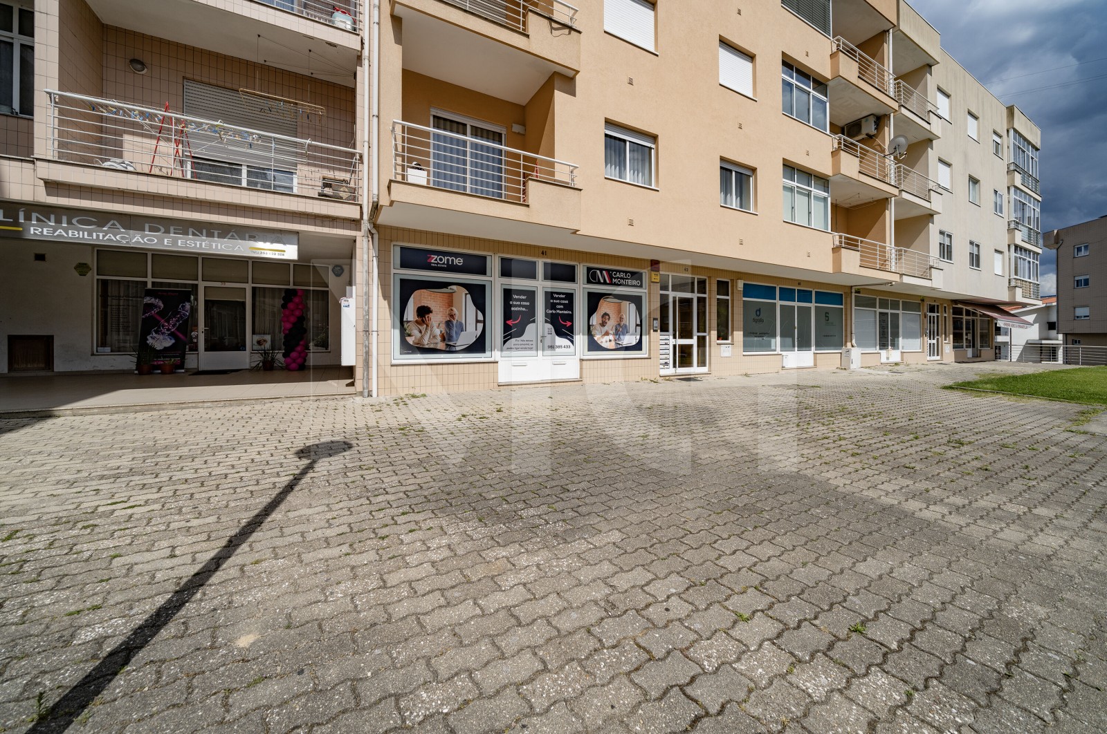 Apartment T2+1 for For sale in Merelim (São Pedro) e Frossos, Braga, Braga - Fachada (Imagem 2)