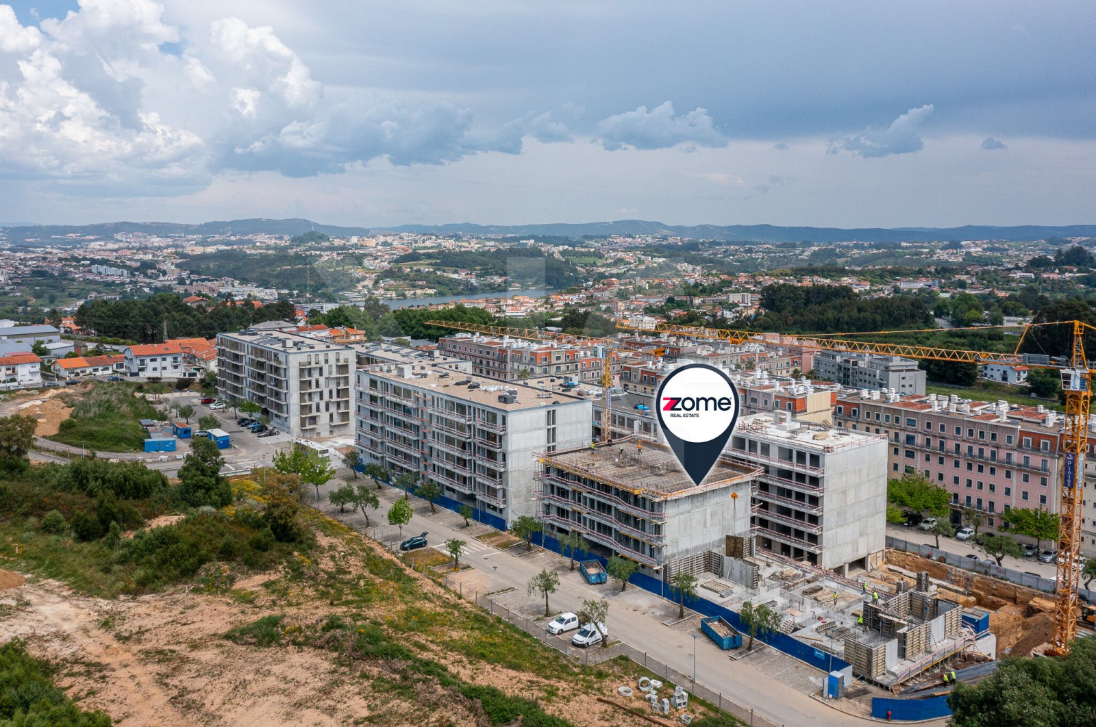 Apartment T2 for For sale in Oliveira do Douro, Vila Nova de Gaia, Porto - Área envolvente (Imagem 11)