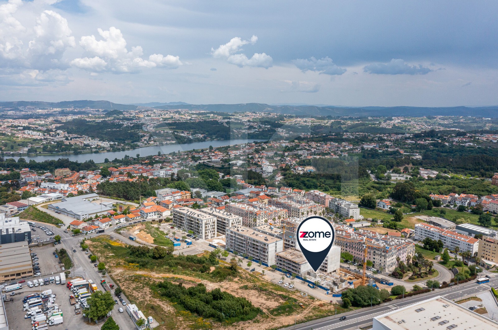 Apartamento T2+1 para Venda em Oliveira do Douro, Vila Nova de Gaia, Porto - Área envolvente (Imagem 5)