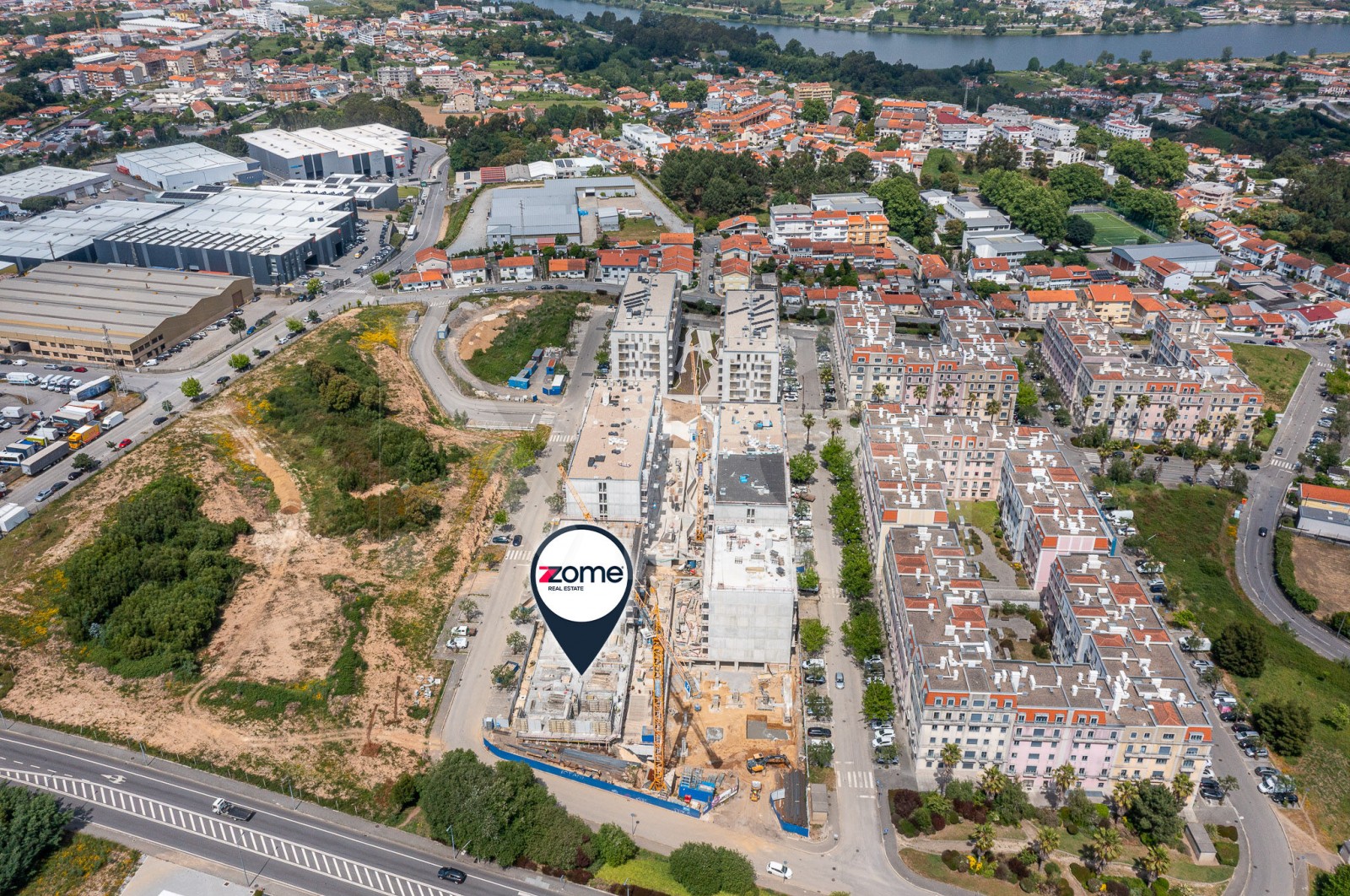 Apartment T2+1 for For sale in Oliveira do Douro, Vila Nova de Gaia, Porto - Área envolvente (Imagem 15)
