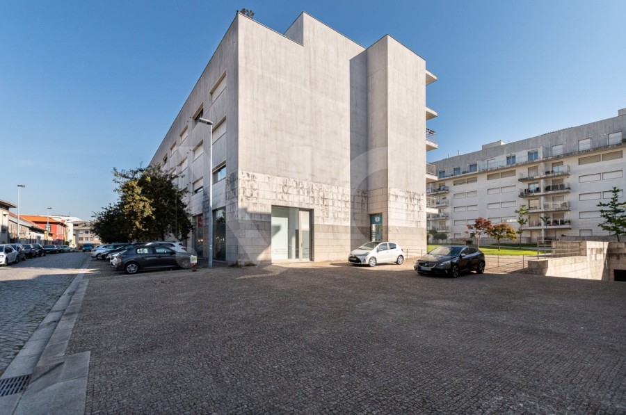 Comércio para Trespasse em Ramalde, Porto, Porto - Fachada (Imagem 2)