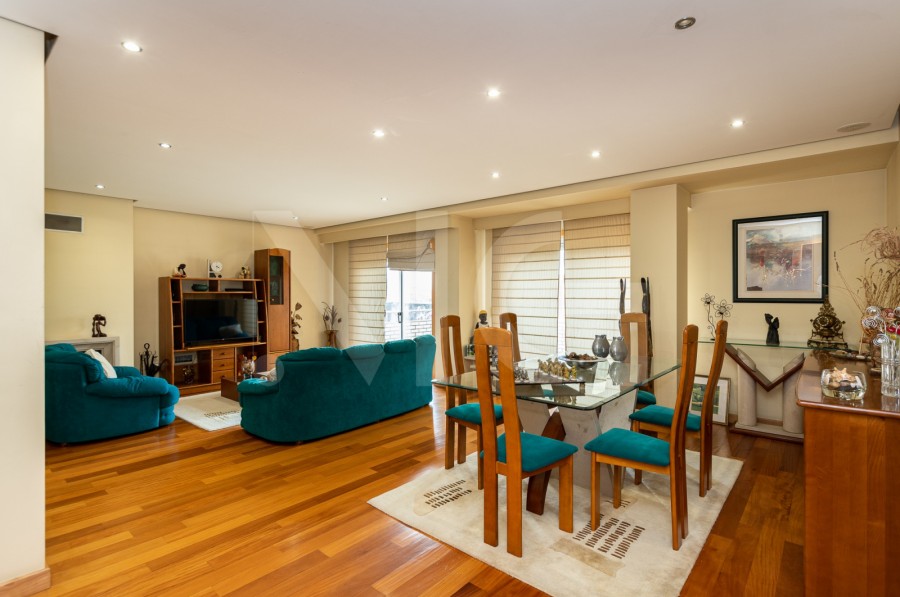 Apartamento T4 para Venda em Águas Santas, Maia, Porto - Sala (Imagem 1)