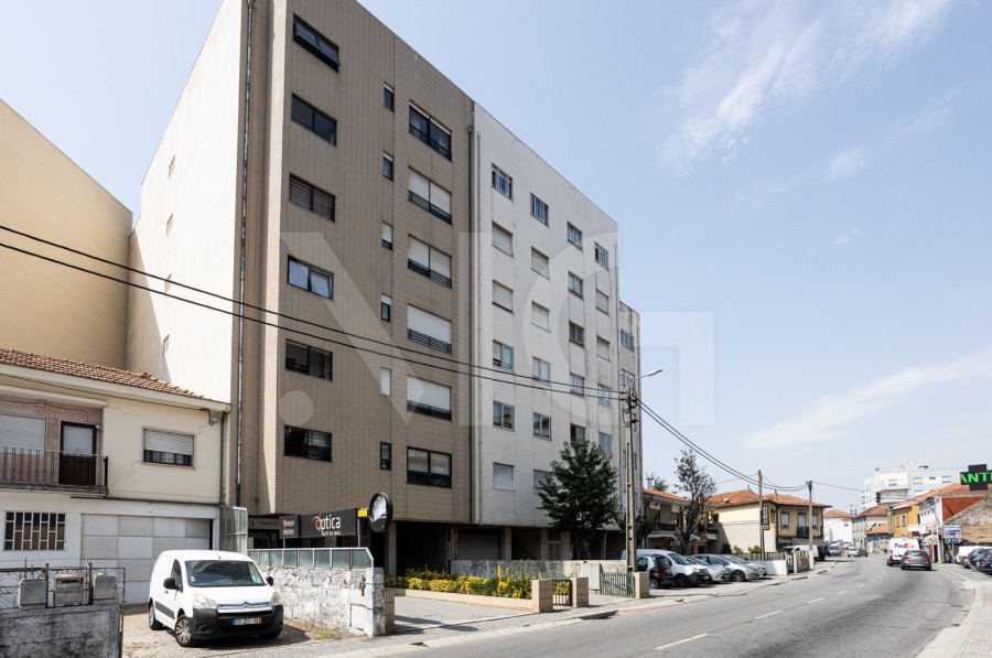 Apartamento T2 para Venda em Águas Santas, Maia, Porto - Fachada (Imagem 2)