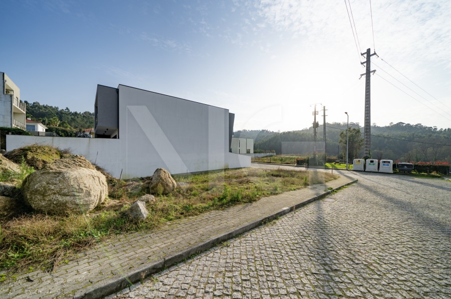 Terreno (Imagem 1)