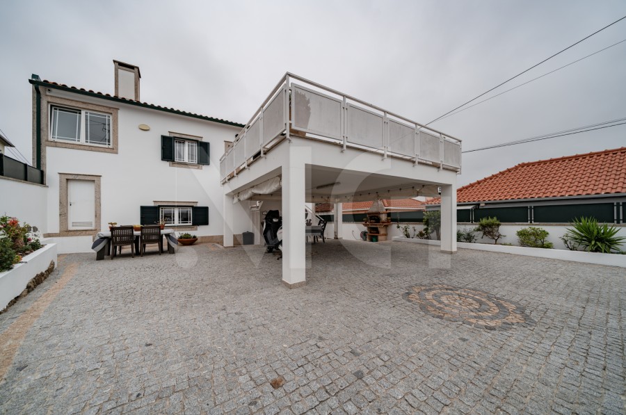Fachada (Imagem 1)